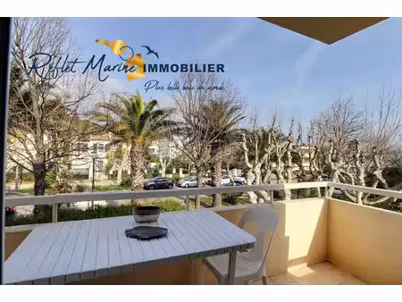 location appartement 2 pièces 42 m² à la ciotat (13600)