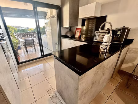 appartement atypique saint paul 3 pièce(s) 50 m2