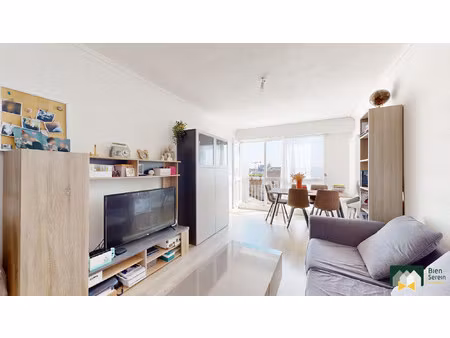 t3 lumineux avec balcon et parking a deux pas de la gare de char