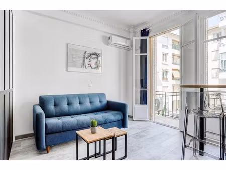 location meublée appartement 1 pièce 27 m² à nice (06000)  990 €