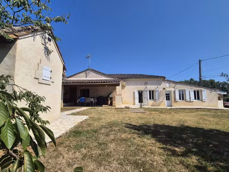 maison de caractère de 123 m2 avec pigeonnier sur un terrain