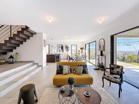 fleurie : villa neuve 133 m2  3 ch  575 m2 de terrain avec vue