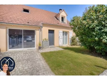jolie maison de 2007  belle pièce de vie  3 chambres  garage  j