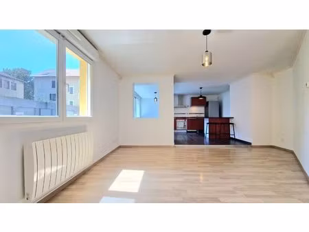 t3 avec jardinet  garage et cave à beaumont le châble