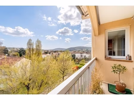 neuville sur saone (69) -duplex 123 m²  4 chambres  dernier étage avec asc  vue dégagée  d