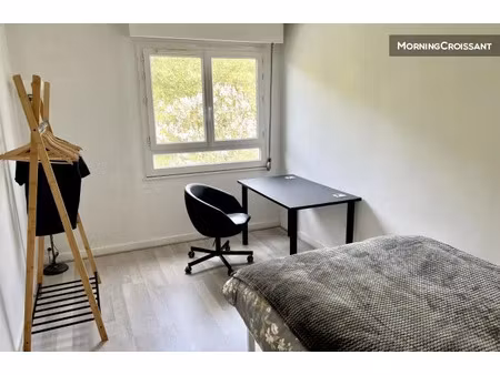 location meublée appartement 3 pièces 77 m² à gonesse (95500)  1 580 €