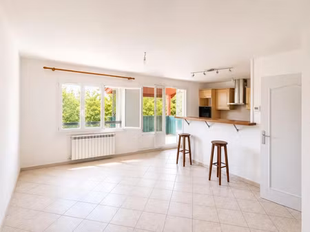 location appartement 5 pièces 97.66 m² à bayonne (64100)  1 050 €