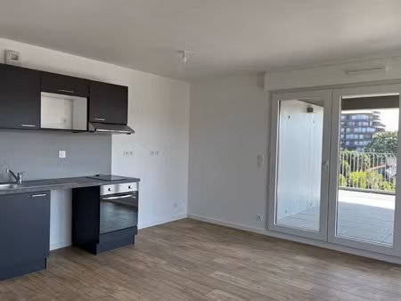 location appartement 3 pièces 65.75 m² à cesson-sevigne (35510)  1 025 €