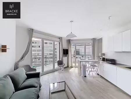 location meublée appartement 2 pièces 49.9 m² à puteaux (92800)  1 592 €