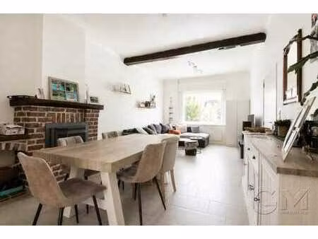 maison 3chambres + bureau - parking privé 2 voitures - peb c