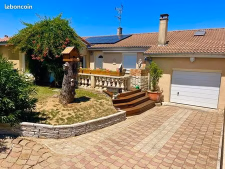 ? coup de cœur – maison de 120 m² avec piscine  cuisine d’été et garage