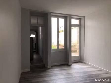 location appartement rue saint marceau - orléans