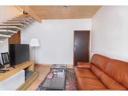 location meublée maison 11 pièces 216 m² à bordeaux (33000)  523 €