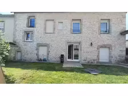 location maison 5 pièces 135 m² à vrigny (51390)  1 450 €