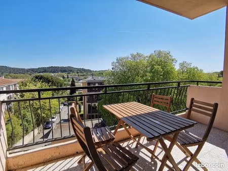appartement t5 entièrement rénové avec vue dégagée à aix sud - quartier des facultés proch