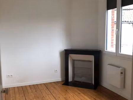 location f2 centre ville albert