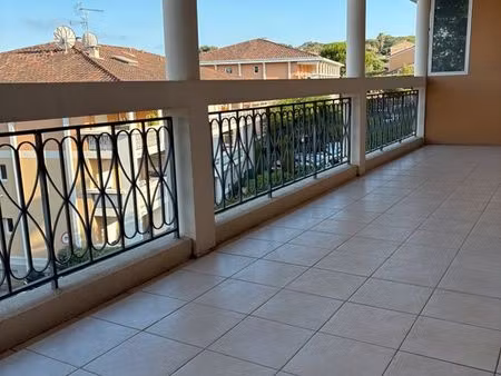 cannes grand parc 2 p / garage / terrasse