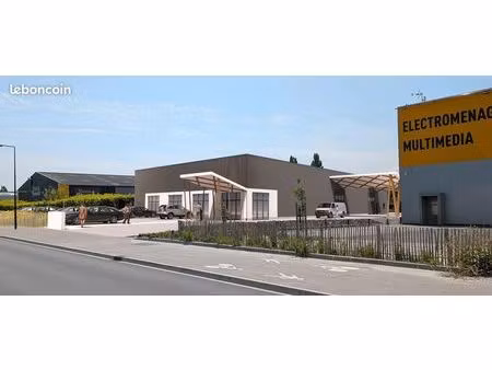 à louer : local commercial neuf 600 m² - emplacement n°1 (zone commerciale attractive)