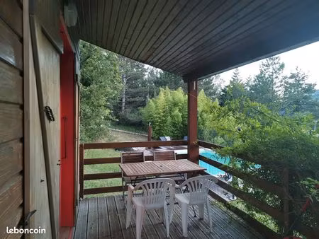 chalet 1 chambre et pièce spacieuse disponible 7 septembre