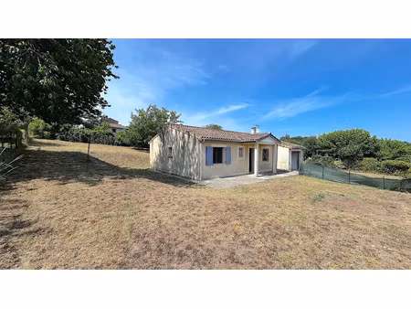 location maison 4 pièces 86.29 m² à gauriac (33710)  900 €