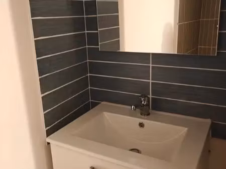 location maison 4 pièces à saint-estephe (33180)  810 €