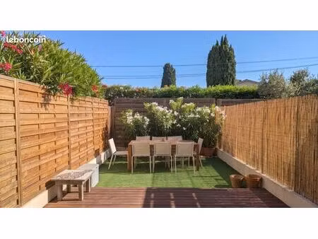 t3 meublé 58 m² – jardin – place de parking – 10min à pieds des plages