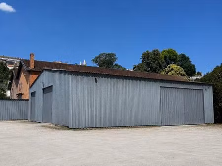 entrepôt de 360 m² à partager