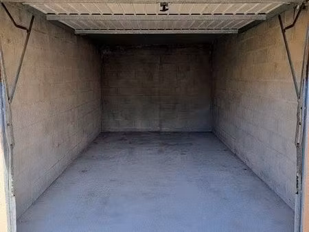 garage à louer