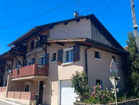 maison t4 de 93 m² avec garage – bons-en-chablais – 1 590 /mois