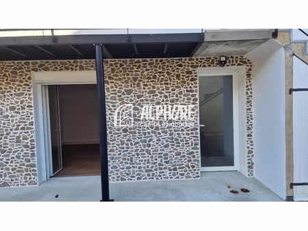 location locaux professionnels 2 pièces 58.4 m² à la plaine-sur-mer (44770)  1 200 €