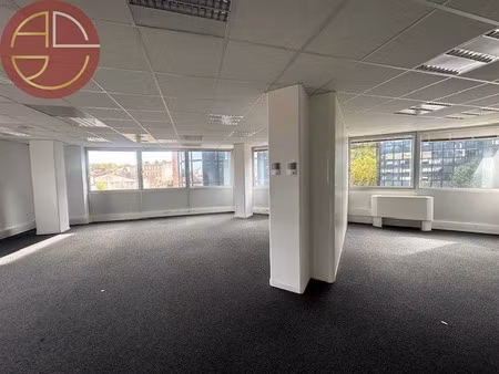 location locaux professionnels 0 pièces 326 m² à toulouse (31000)  6 197 €
