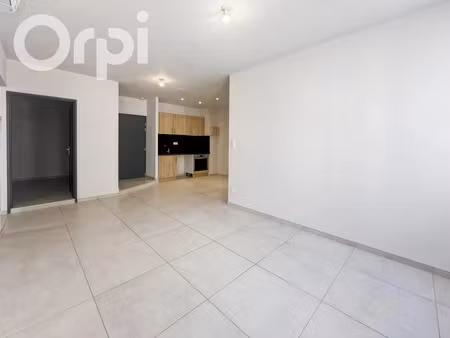 location appartement 3 pièces 53.63 m² à aubenas (07200)  650 €