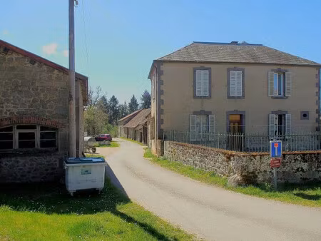 ensemble immobilier + 350 m2 utiles à 5 min du mas du clos