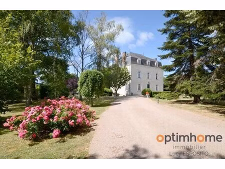 ? élégante maison de maître avec piscine chauffée et parc paysager – saulgond  charente...