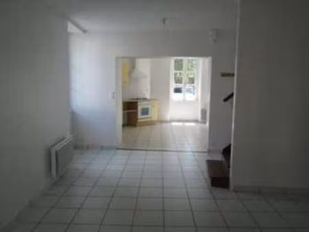 location maison à saint-georges-de-montaigu (85600) : à louer / 87m² saint-georges-de-mont