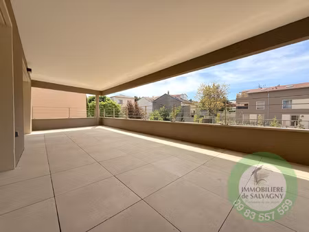 a vendre appartement t3 de 72m2 avec terrasse de 29 m2  cent