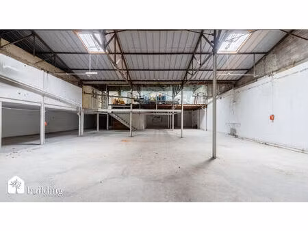 courbevoie hôtel de ville - local commercial de 3 niveaux de 740 44 m² avec jardin