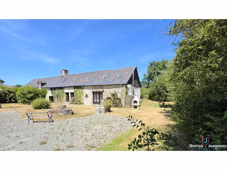 ensemble de 4 habitations secteur javron les chapelles