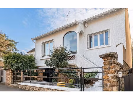 vente maison 5 pièces  130.00m²  maisons