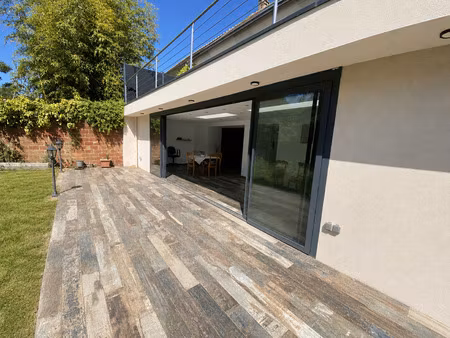 maison familiale avec hangar et 2 appartements