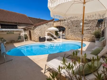 authentique maison en pierres avec piscine