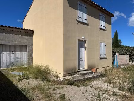 sorgues  villa de 2012  95m² avec garage et véranda