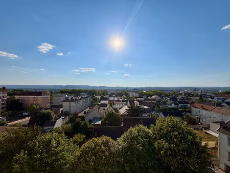 dijon facultés : t3 avec vue exceptionnelle !