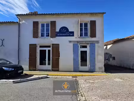 vente immeuble 6 pièces 199 m2 à courçon