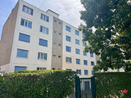 appartement 4 pièces-meyzieu le carreau