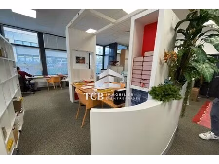 location bureaux 130 m²