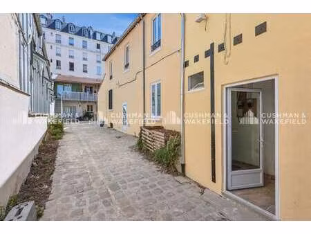 location bureaux 304 m²
