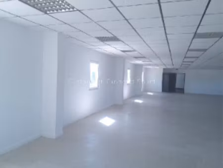 location local / bureau de 290 m2 à vendargues