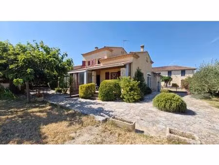 domazan maison à vendre  à rafraîchir  141 m²  4 chambres  garage  terrain 729 m²