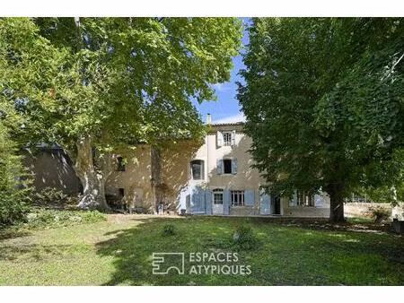 bastide du xvii au coeur du luberon avec atelier et potentiel d'aménagement